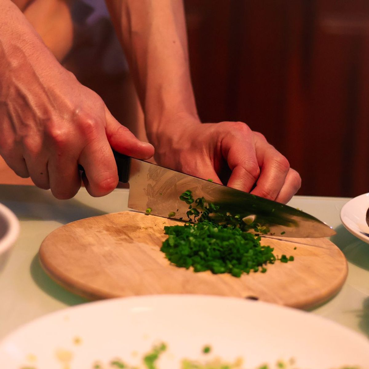 Apprenez à cuisiner des plats vietnamiens et dînez avec les locaux.