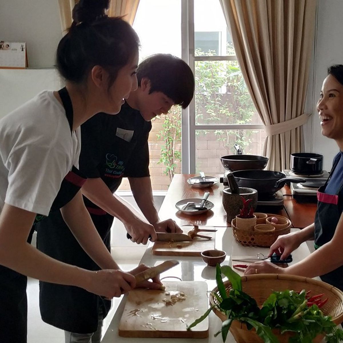 Choose Your Own Favorite Thai Dish Hands-on Authentic Thai Cooking Class with Local Market Tour