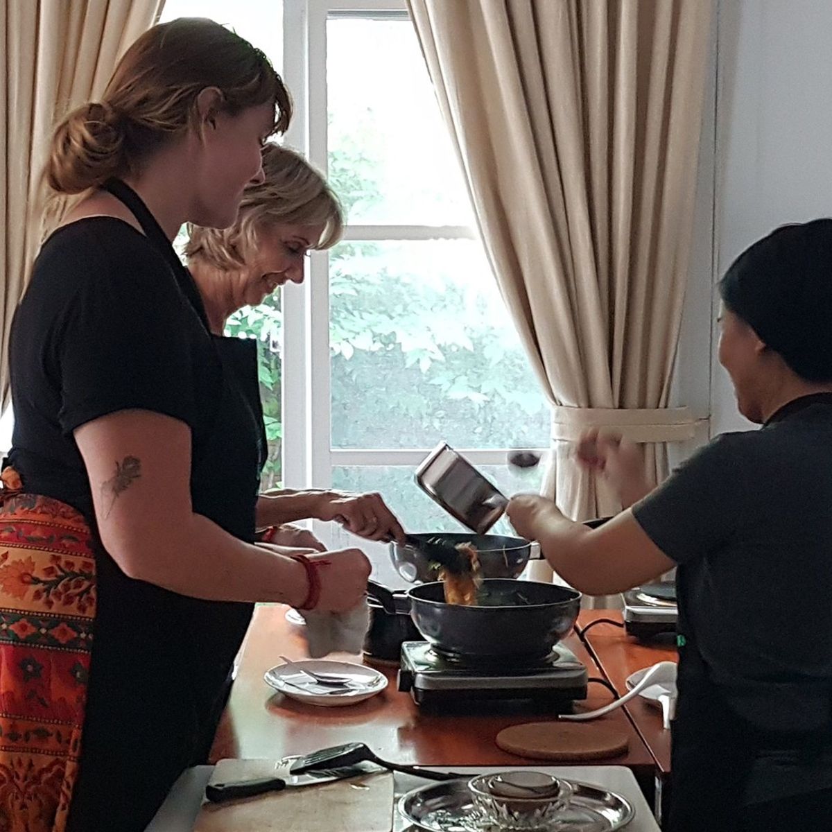 Choose Your Own Favorite Thai Dish Hands-on Authentic Thai Cooking Class with Local Market Tour