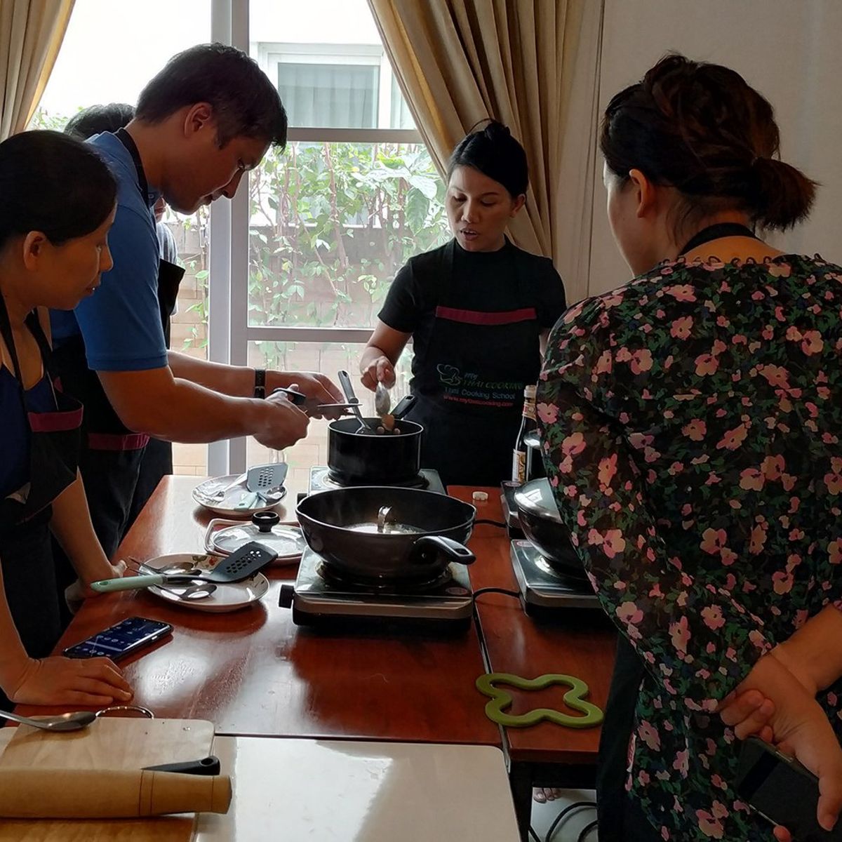 Choose Your Own Favorite Thai Dish Hands-on Authentic Thai Cooking Class with Local Market Tour