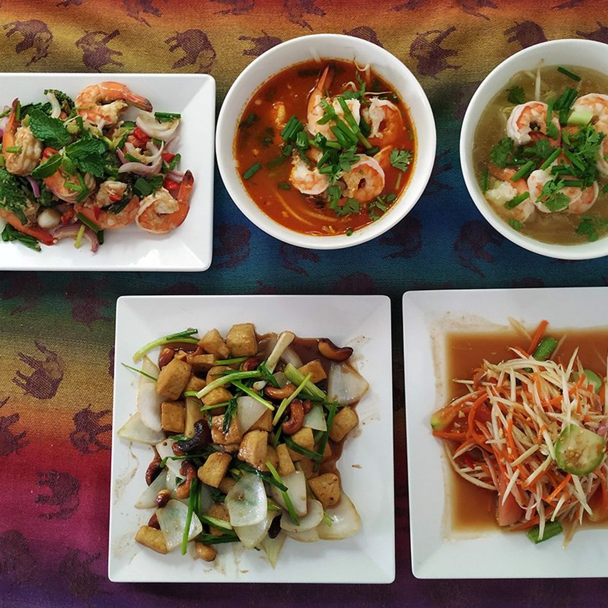 Choose Your Own Favorite Thai Dish Hands-on Authentic Thai Cooking Class with Local Market Tour