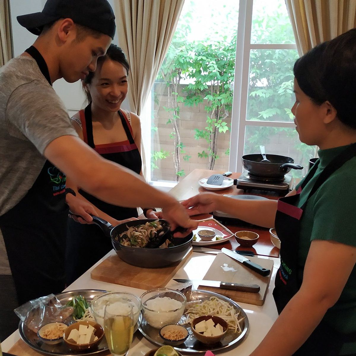 Choose Your Own Favorite Thai Dish Hands-on Authentic Thai Cooking Class with Local Market Tour