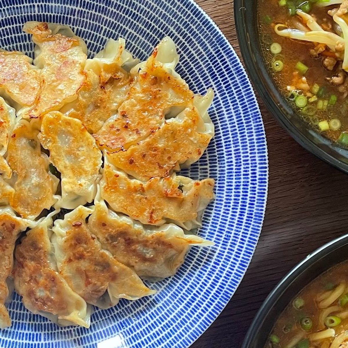 Erleben Sie die japanische Küche: Leckeres Miso-Ramen und knusprige Gyoza – ein Kochkurs