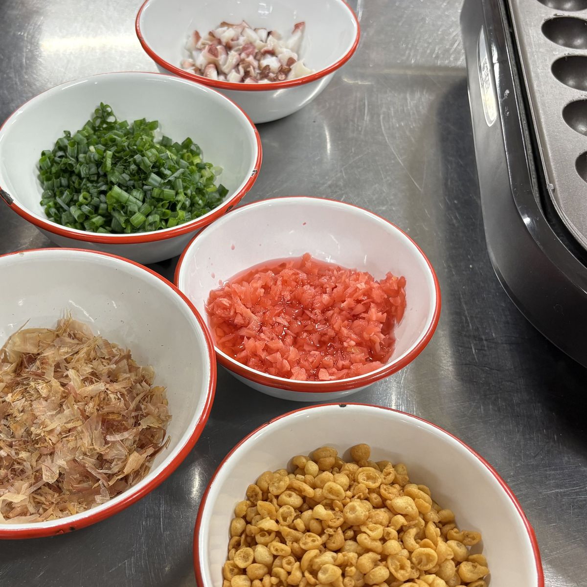 Divertiamoci a preparare i famosi Takoyaki giapponesi a Nagoya!