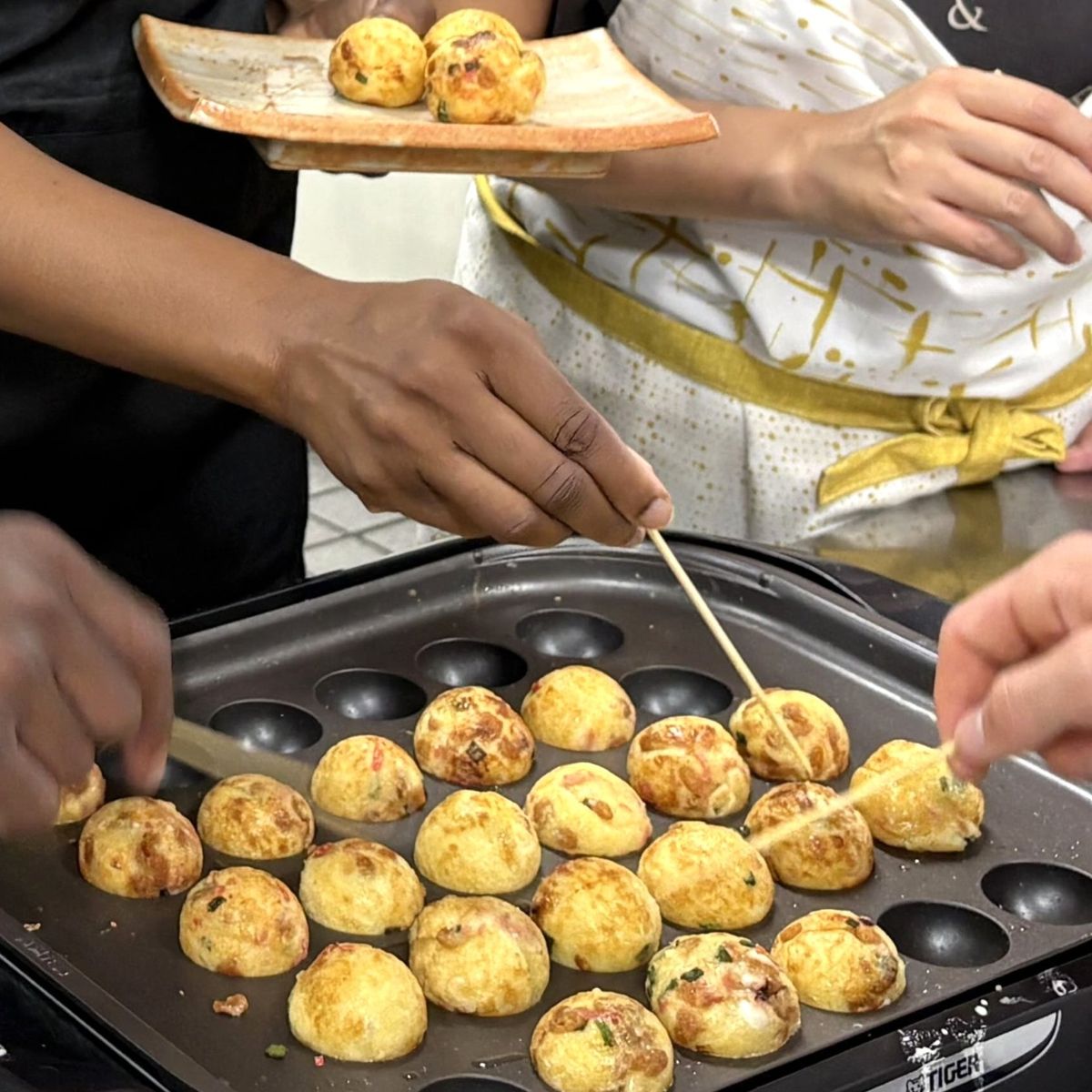 Divertiamoci a preparare i famosi Takoyaki giapponesi a Nagoya!