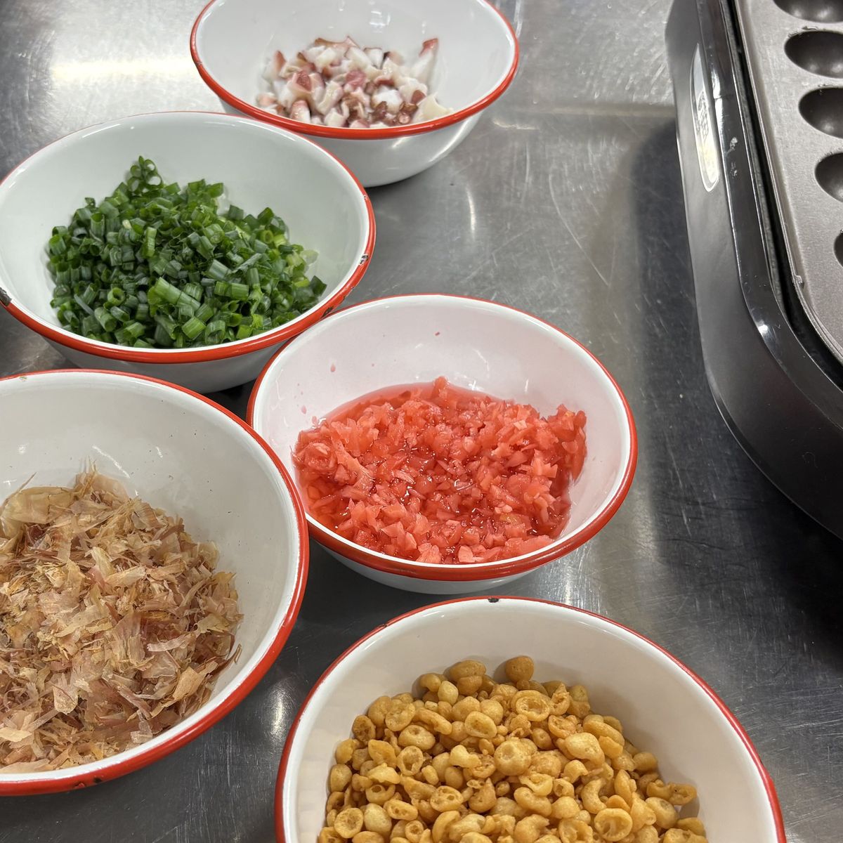 Let’s Have Fun Making Japan’s Famous Takoyaki in Nagoya!