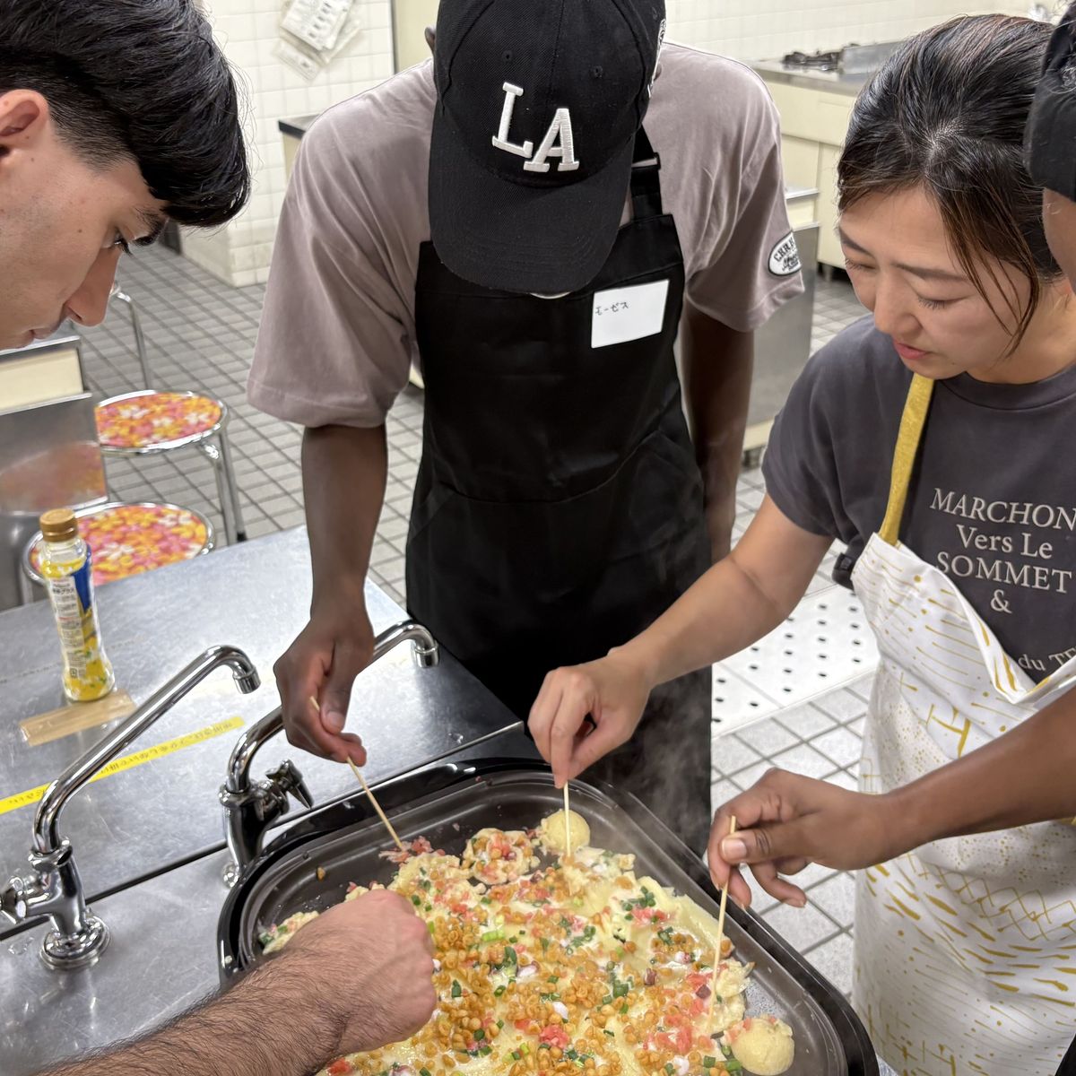 Divertiamoci a preparare i famosi Takoyaki giapponesi a Nagoya!