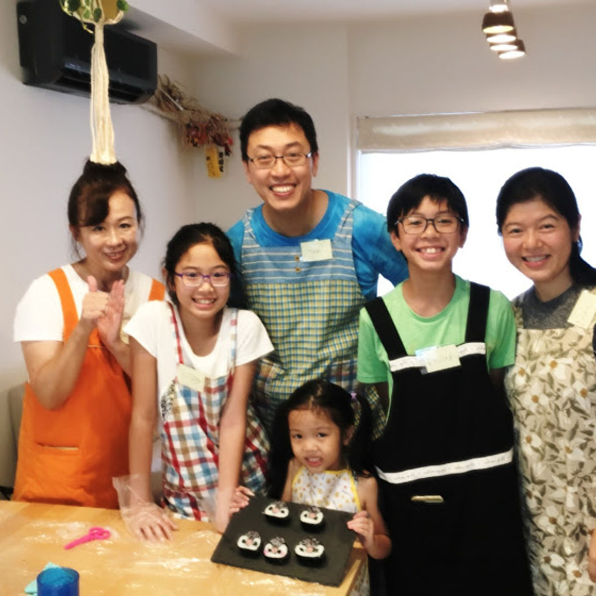 Let's Make Artistic Sushi in Osaka