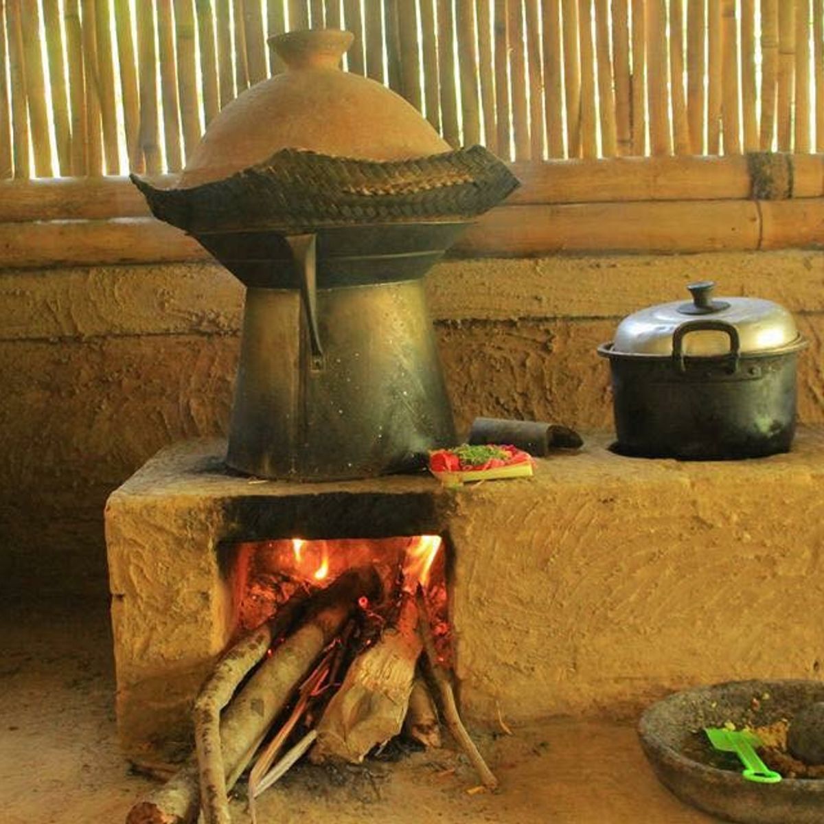 Exclusive Authentic Balinese Cooking in a Balinese Family Home