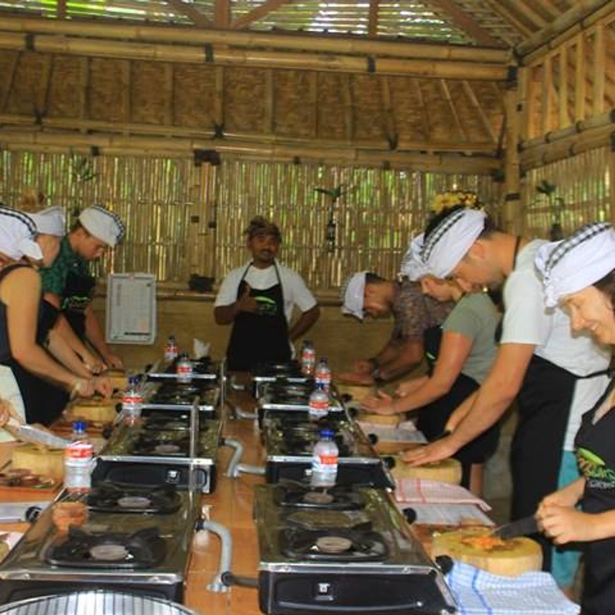 Exclusive Authentic Balinese Cooking in a Balinese Family Home