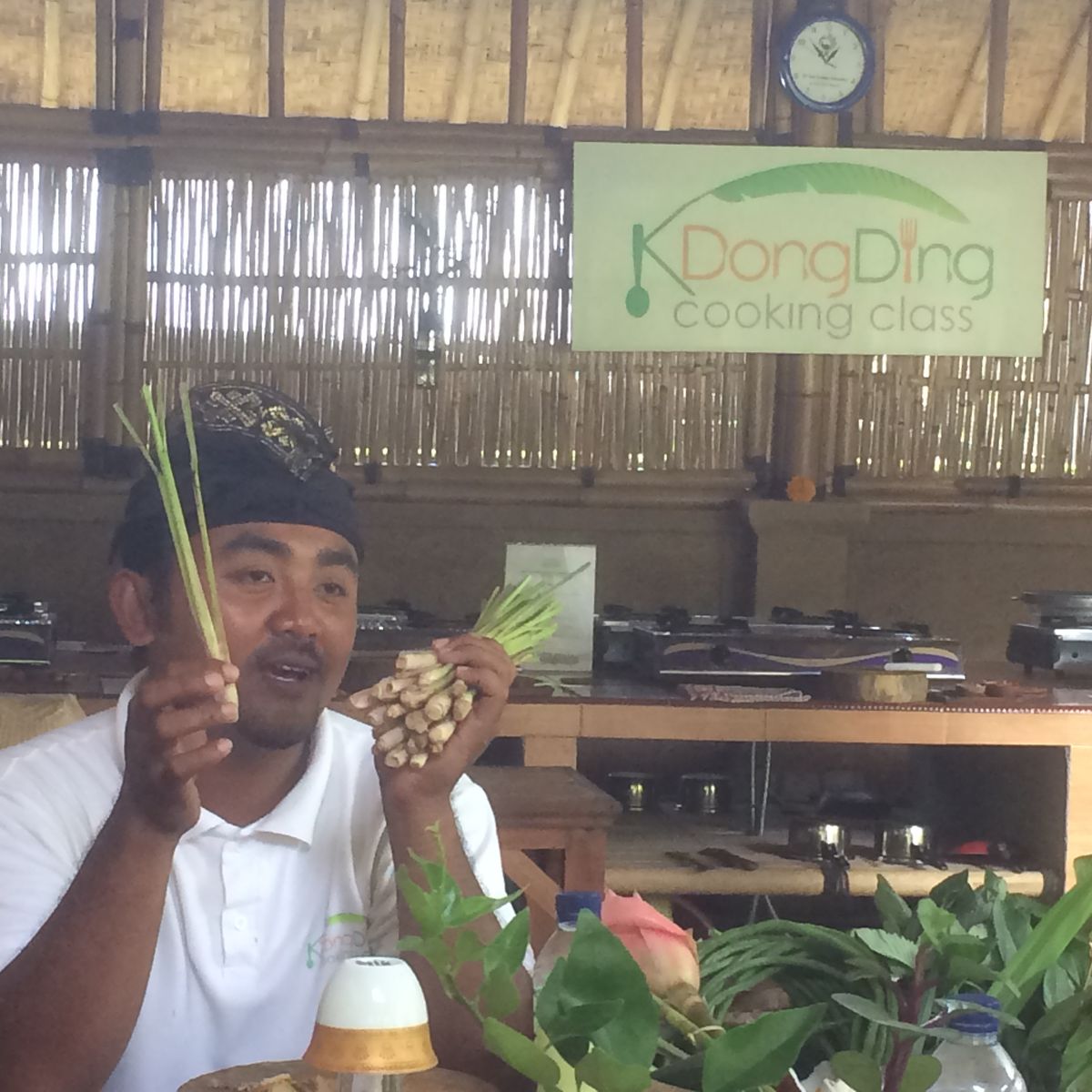Exclusive Authentic Balinese Cooking in a Balinese Family Home