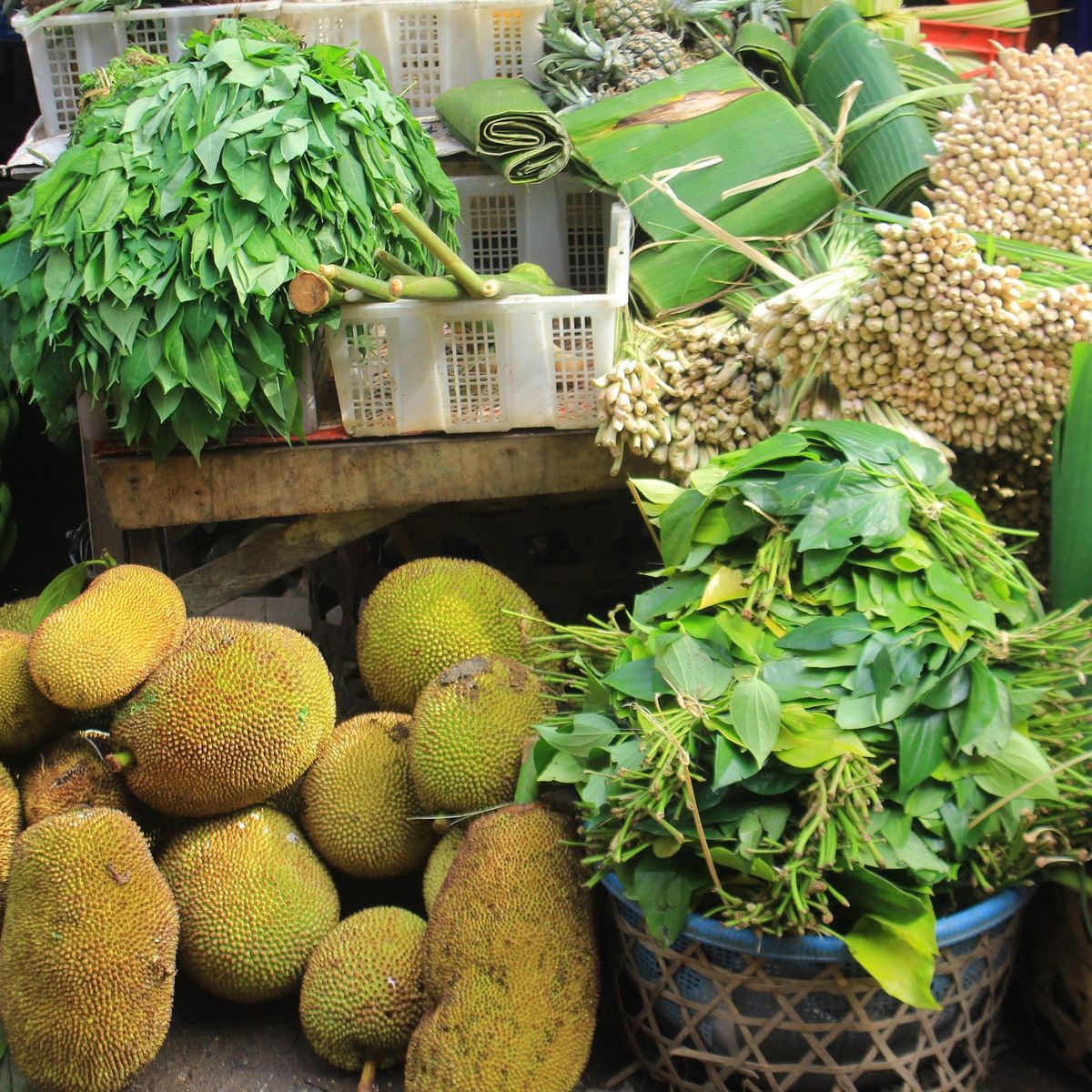 Exclusive Authentic Balinese Cooking in a Balinese Family Home