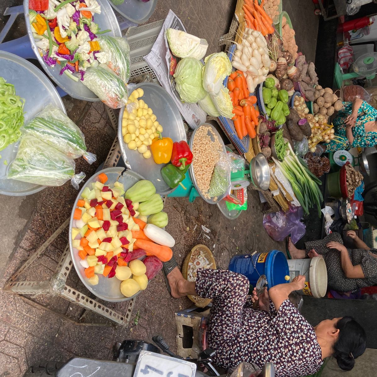 From Local Wet Market to Traditional Homestay Meal