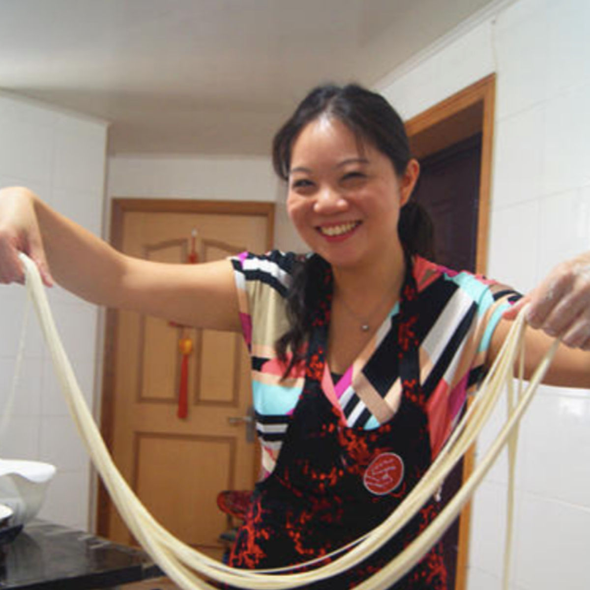 Hand-Pulled Noodles or Three-Colored Soup Dumplings Class with Wet Market Tour