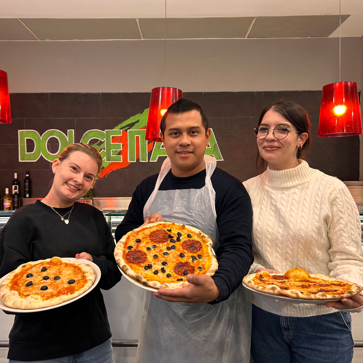Make Authentic Pizza in Rome and Spritz-Making