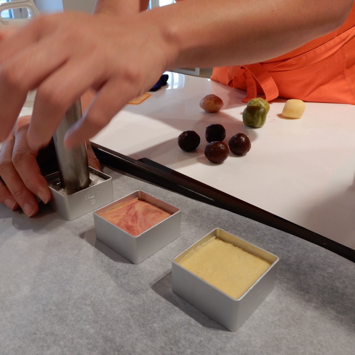 Make Fortune Pastries with Oolong Tea Ceremony