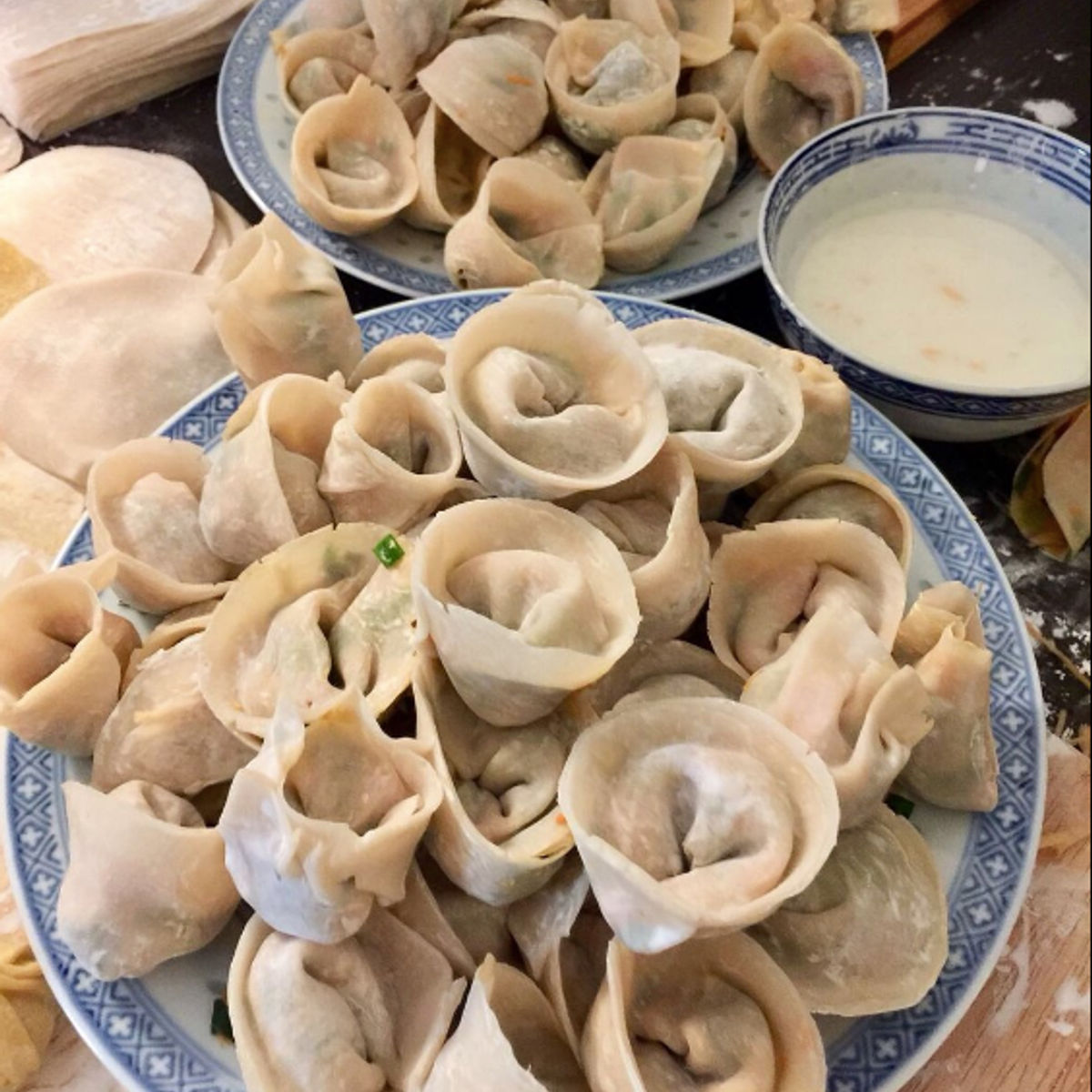 Du marché à la cuisine : cours de fabrication de raviolis bio et visite du marché (option végétarienne possible)