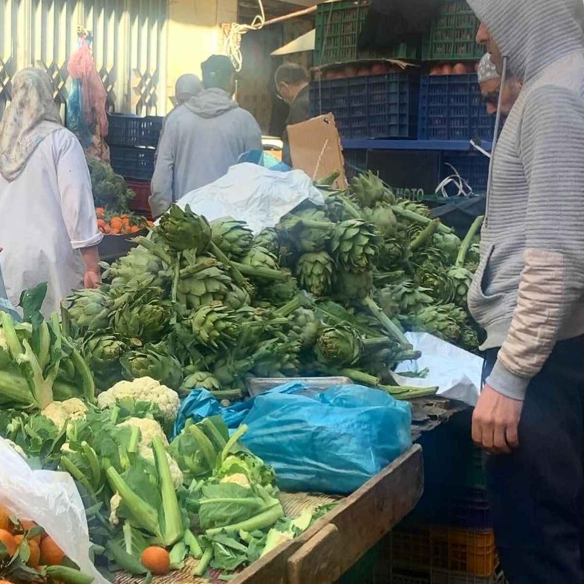 Market Tour and Moroccan Cooking Experience with Rababe Family