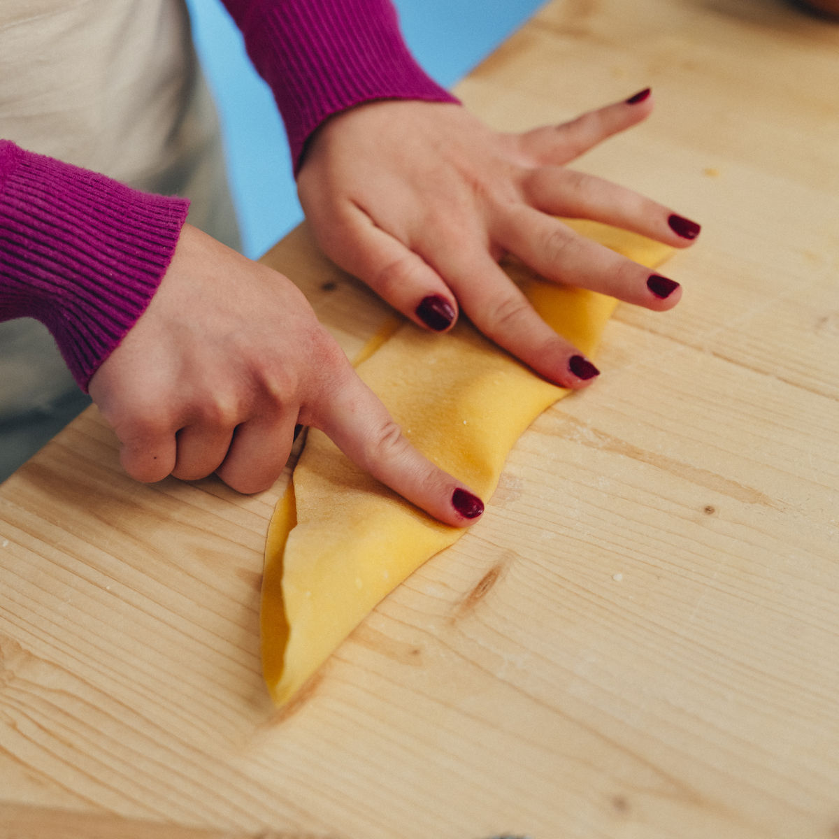 A True Taste of Florence: Market Tour, Artisan Pasta & Fine Wine