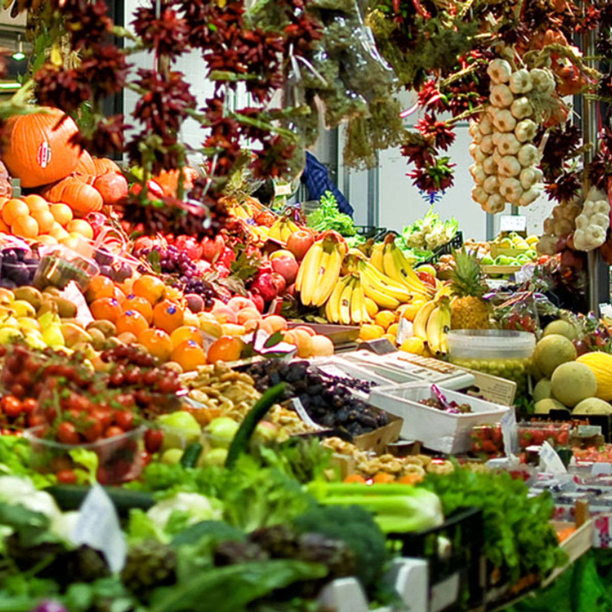 A True Taste of Florence: Market Tour, Artisan Pasta & Fine Wine