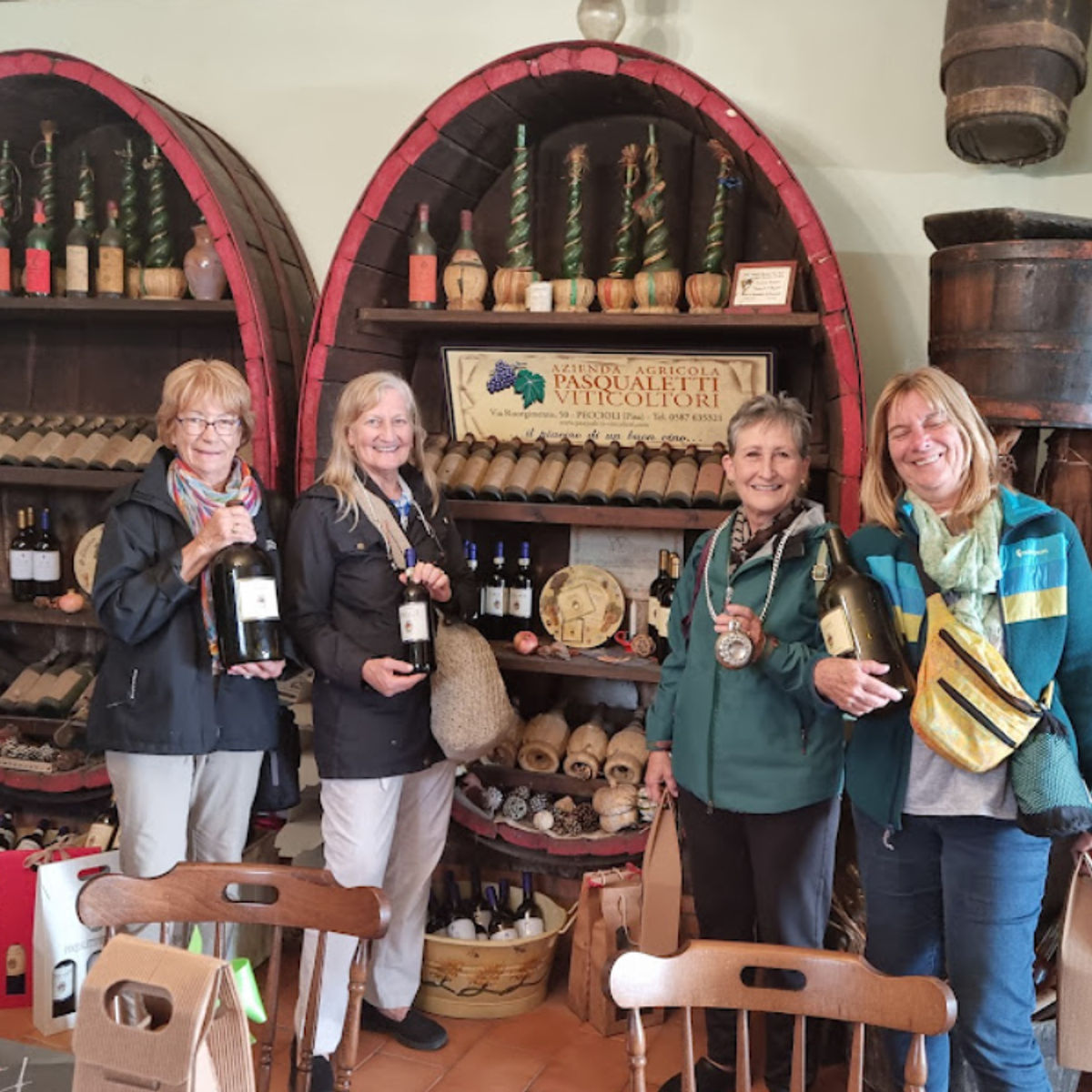 Master Tuscan Wine Experience: From Vineyard Walk to Guided Tasting