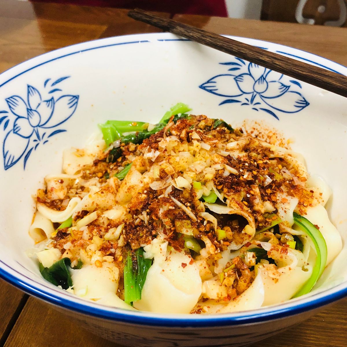 Breakfast Street Food & Market Tour with Tai Chi