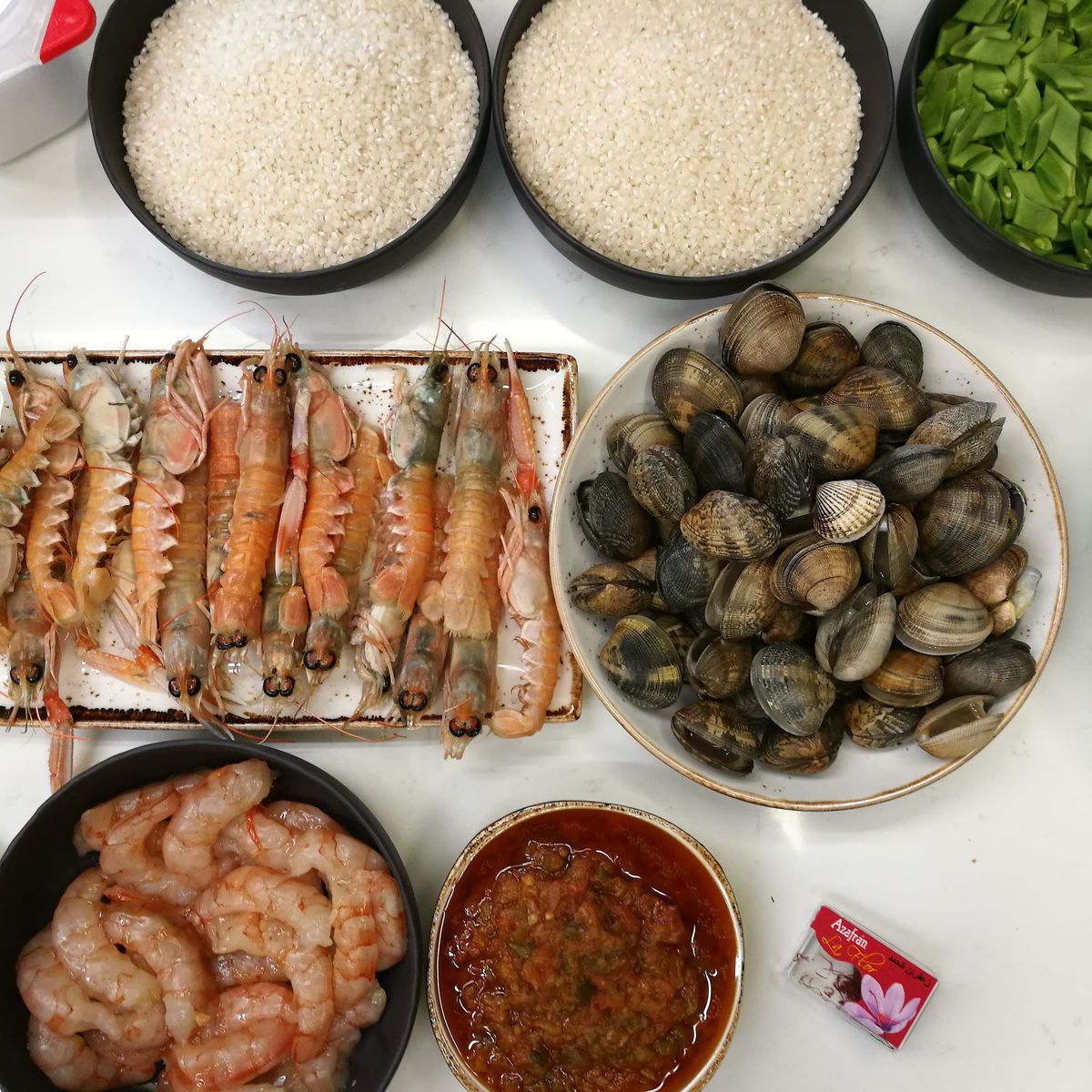 Spanischer Premium-Kochkurs im Designer-Loft: Paella & Tapas