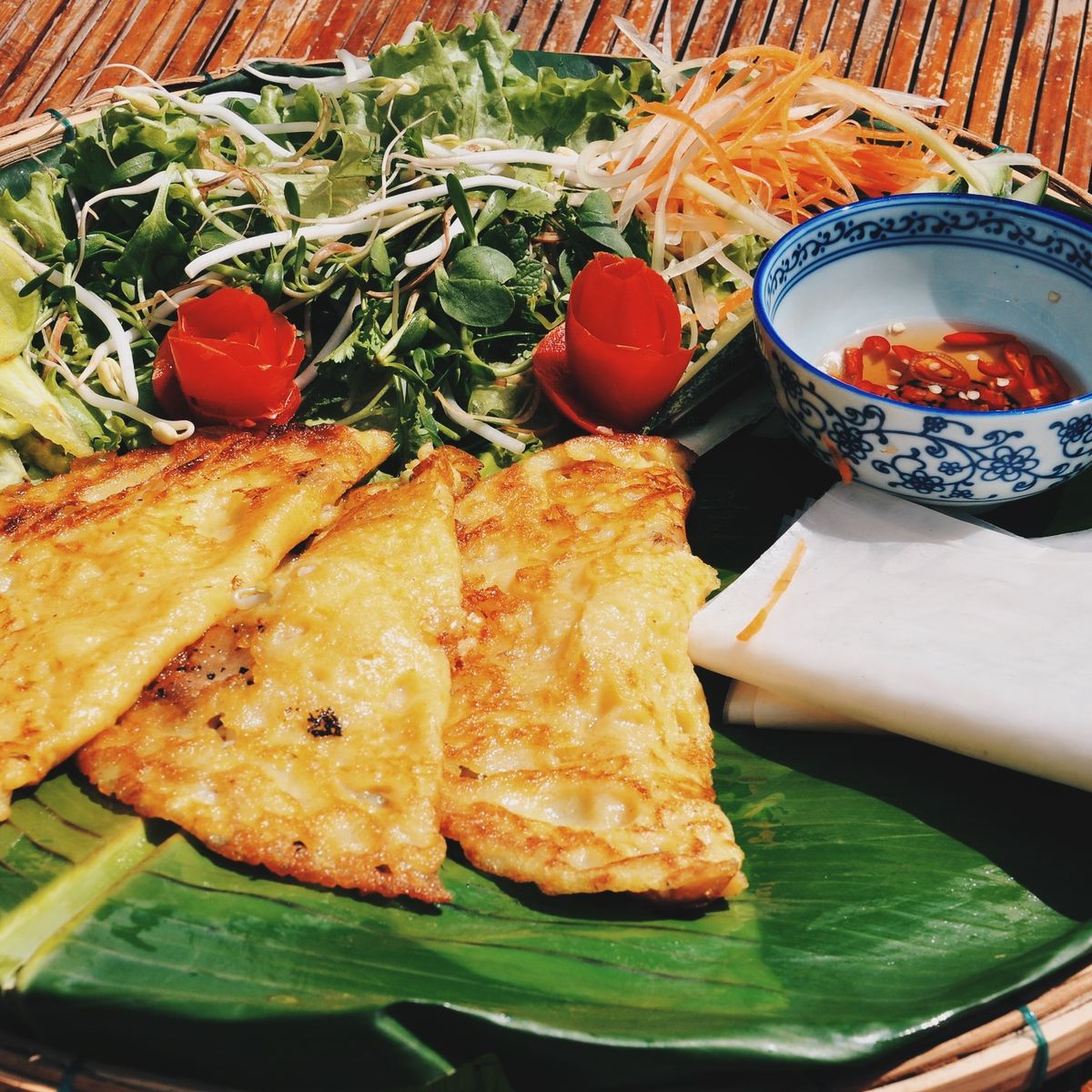 Market Visit with Vietnamese Culinary Class and Bicycle Tour