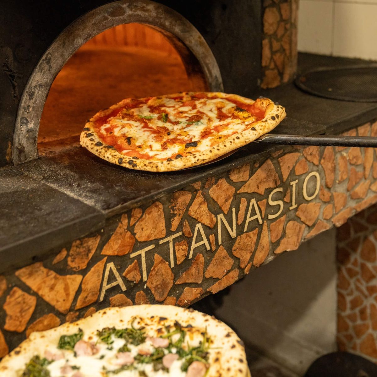 Naples Pizza & Drinks Experience: A True Taste of the City