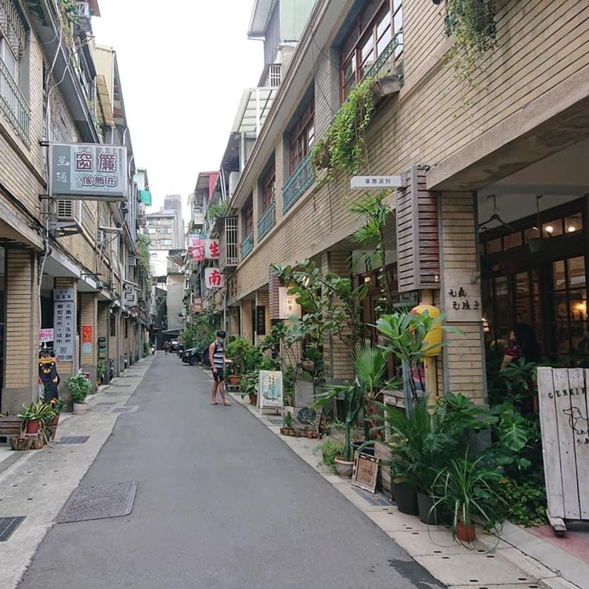 Old-fashioned Taiwanese Cuisine Cooking Class with Market Tour