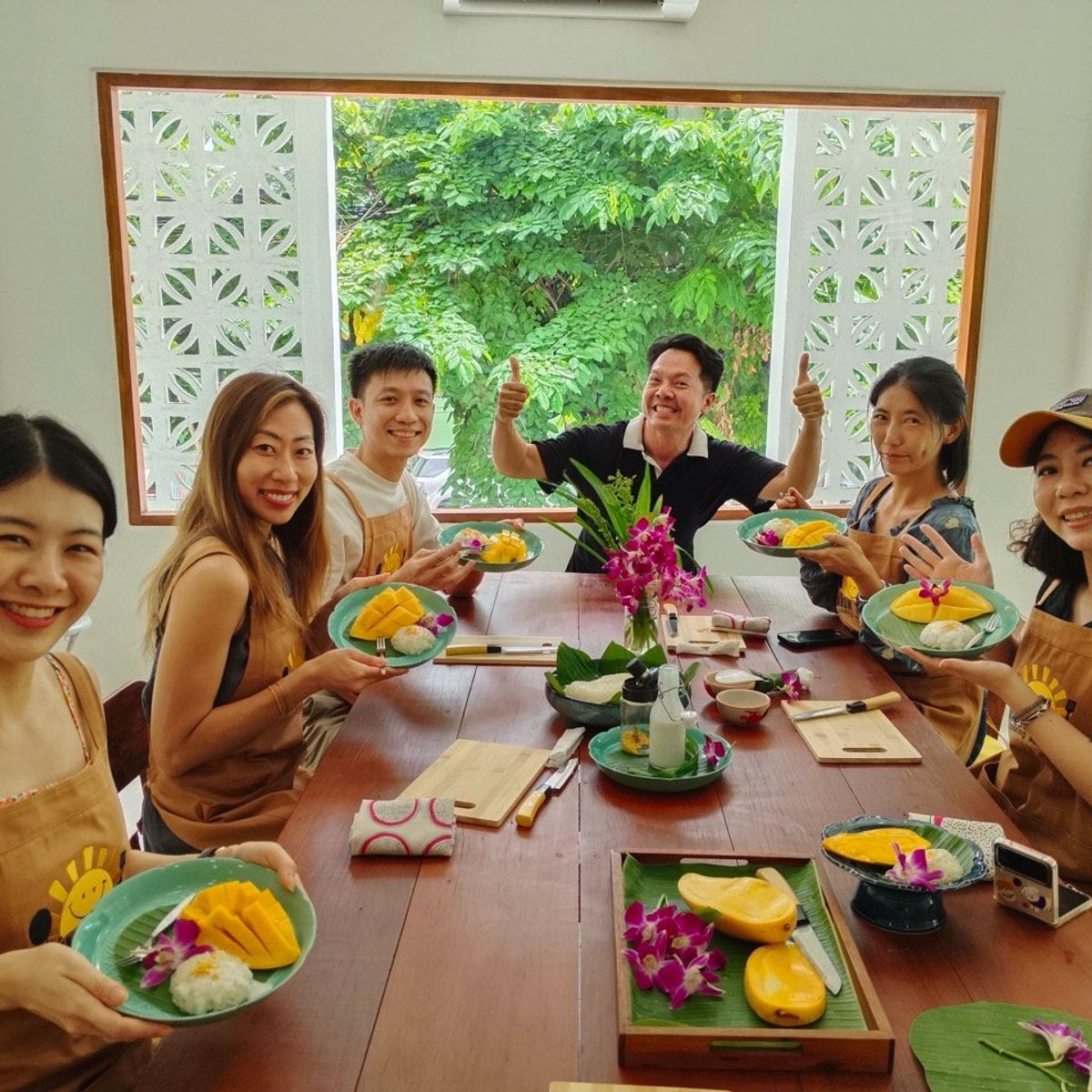 Taste of Thailand: Chinese-Language Cooking Class, Tuk Tuk Adventure & Market Tour (Opening Promo)