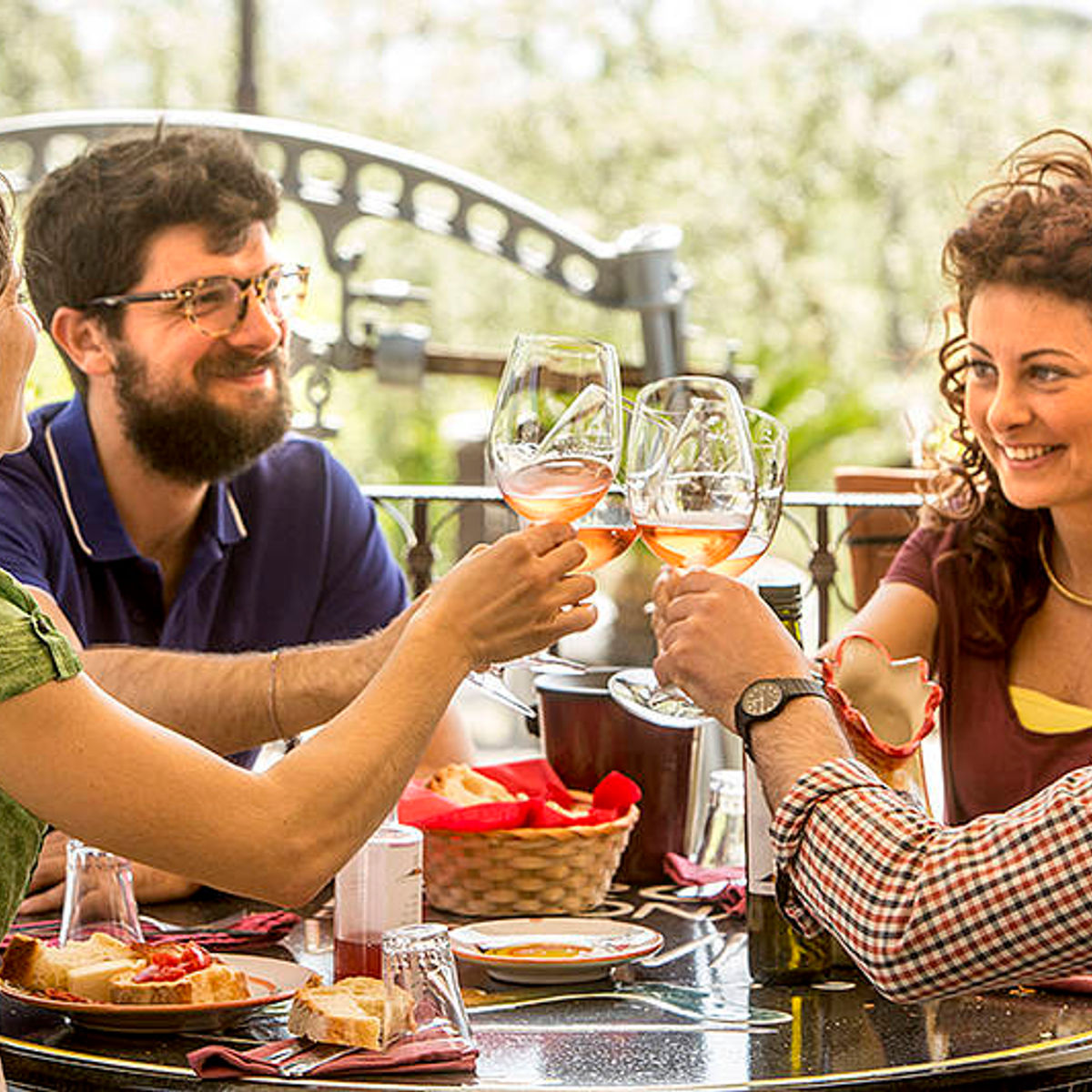 Organic "Classico" Wine Tasting with Lunch on Mount Vesuvius