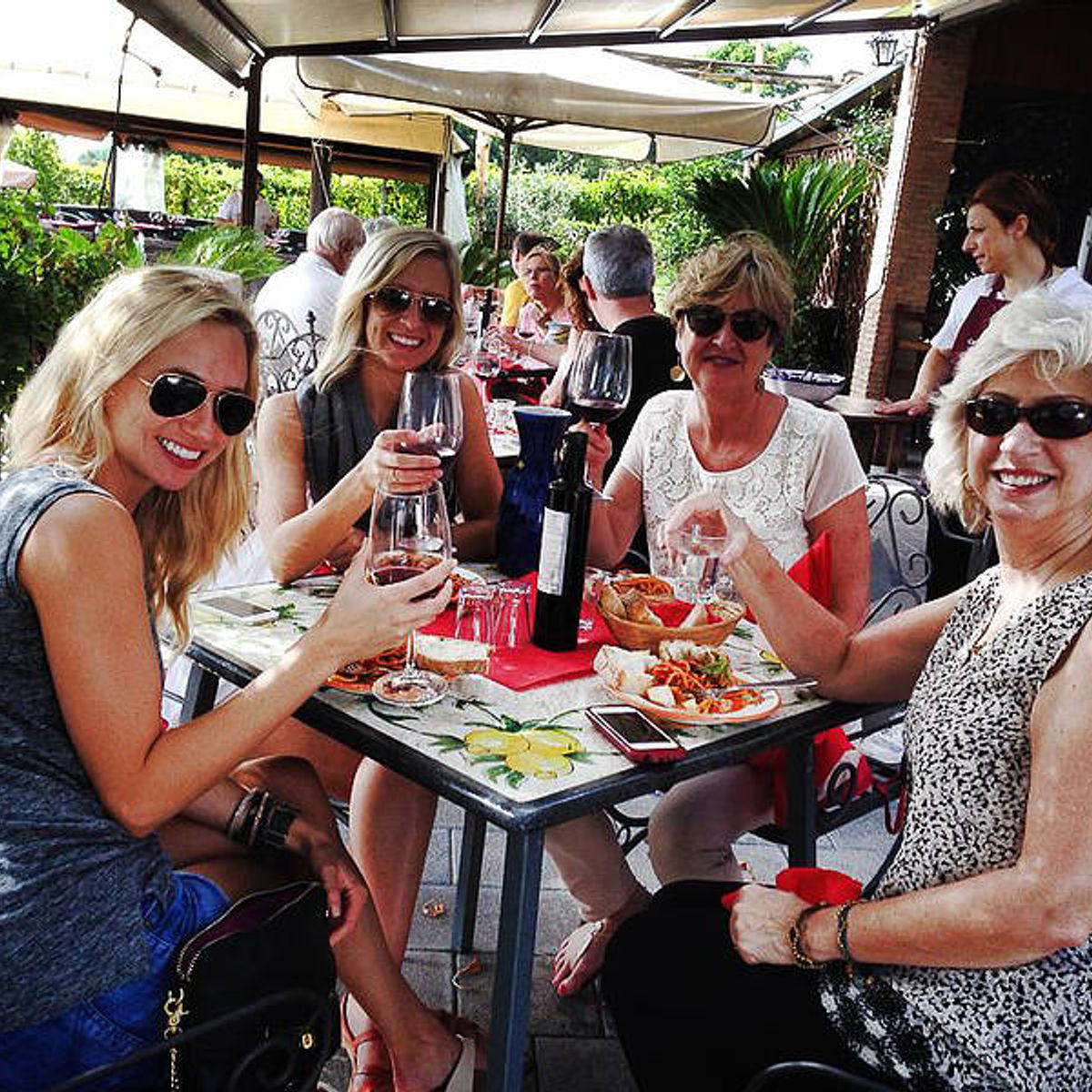 Organic "Superiore" Wine Tasting with Lunch on Vesuvius