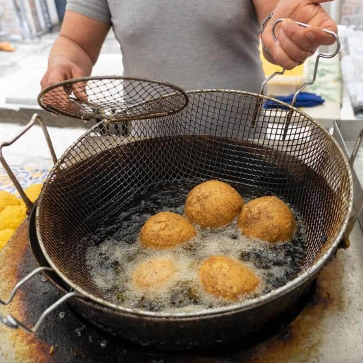 Palermo Evening Food & Wine Experience