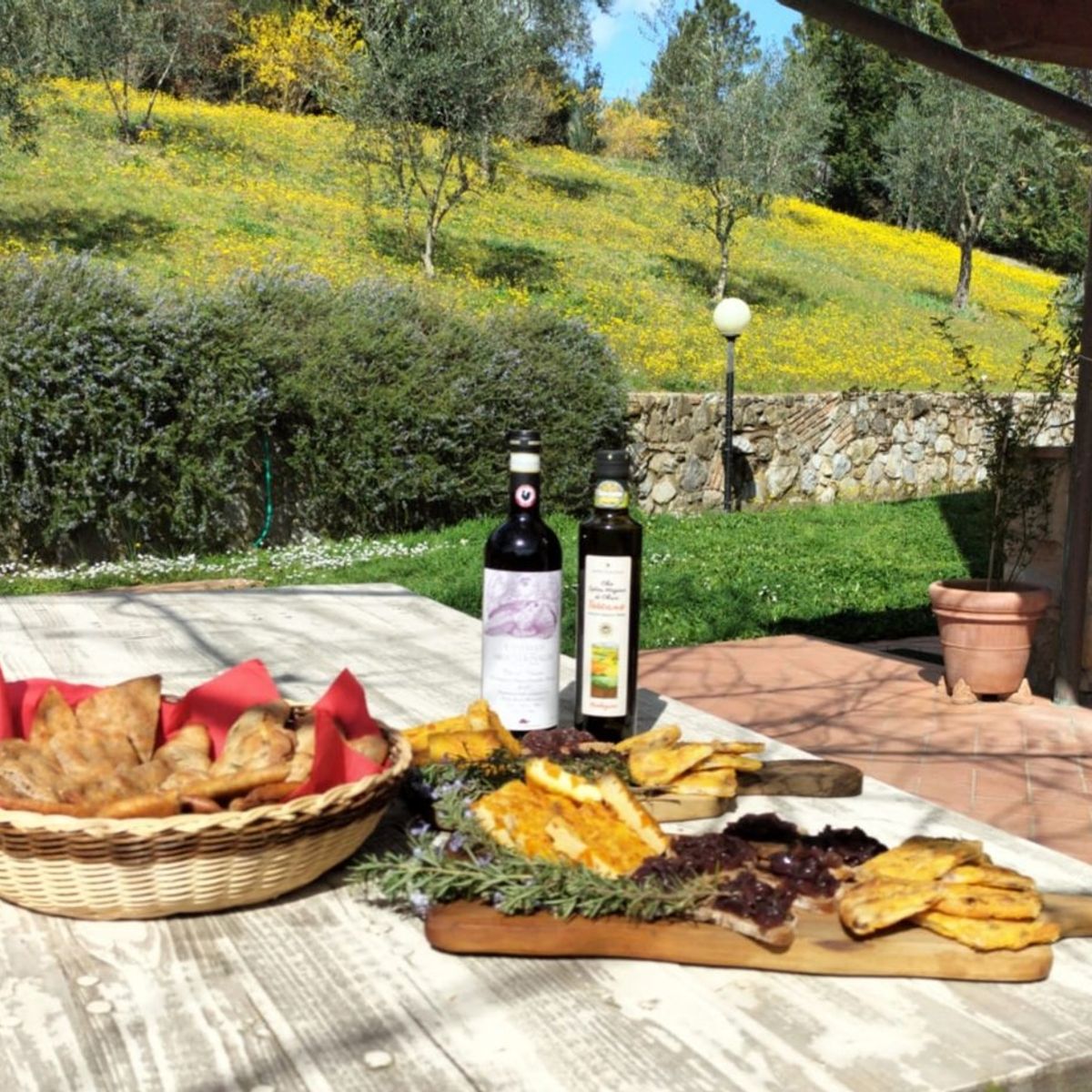 Tuscan Countryside Family-Style Cooking Class in Chianti with Wine