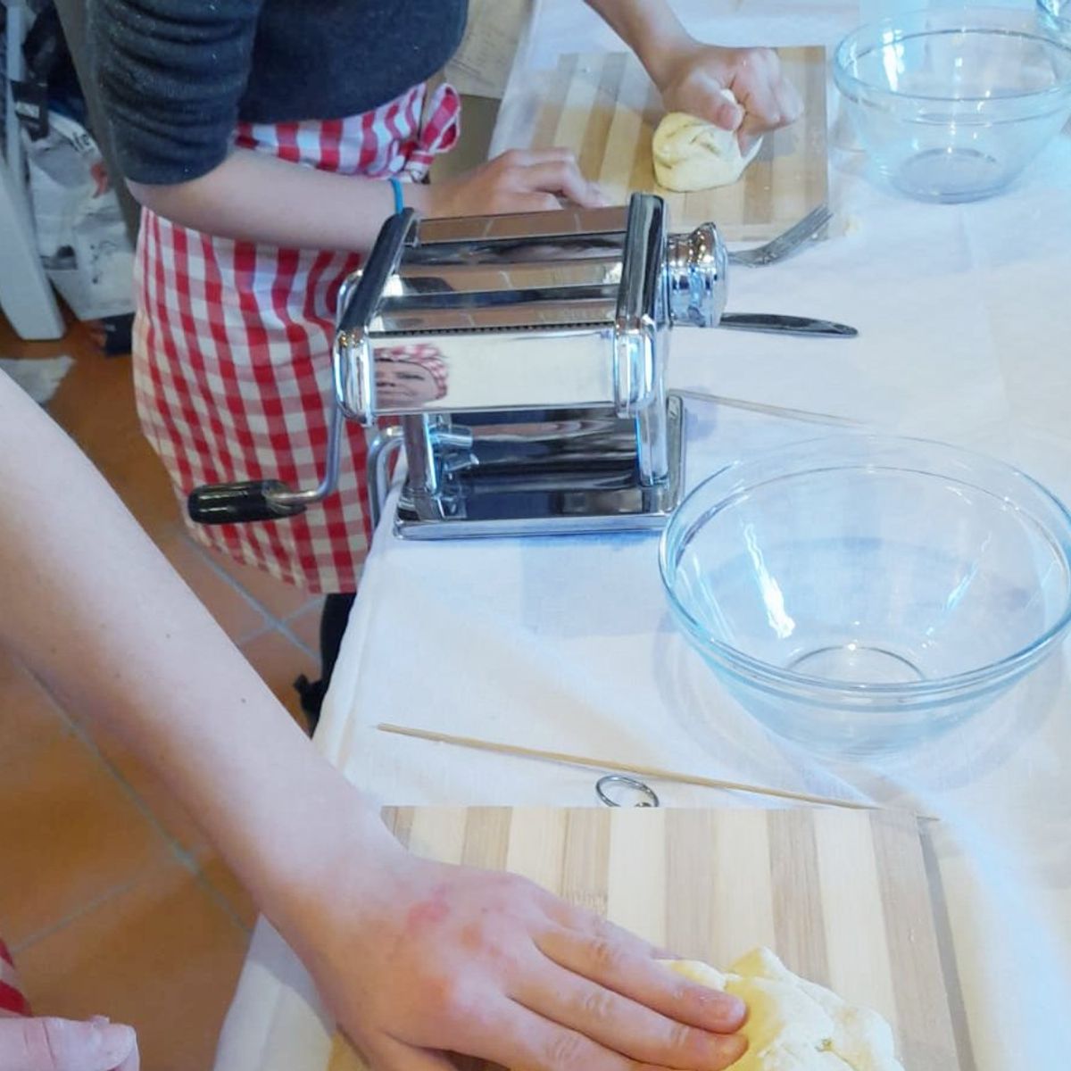 Tuscan Countryside Family-Style Cooking Class in Chianti with Wine