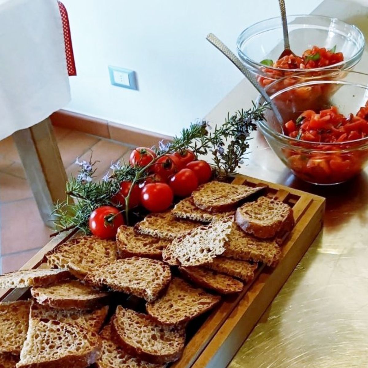 Tuscan Countryside Family-Style Cooking Class in Chianti with Wine
