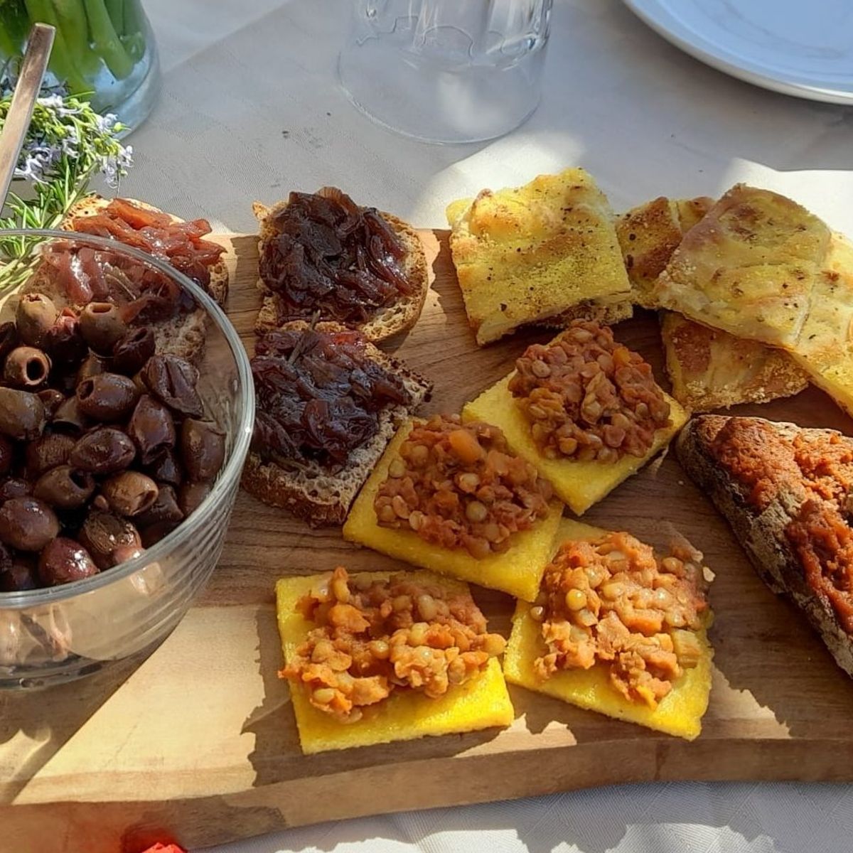 Tuscan Countryside Family-Style Cooking Class in Chianti with Wine