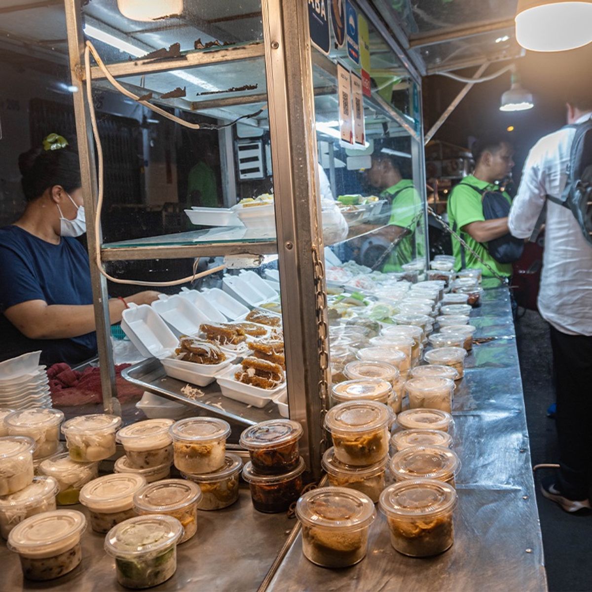 Evening Vespa Street Food Adventure in Phnom Penh