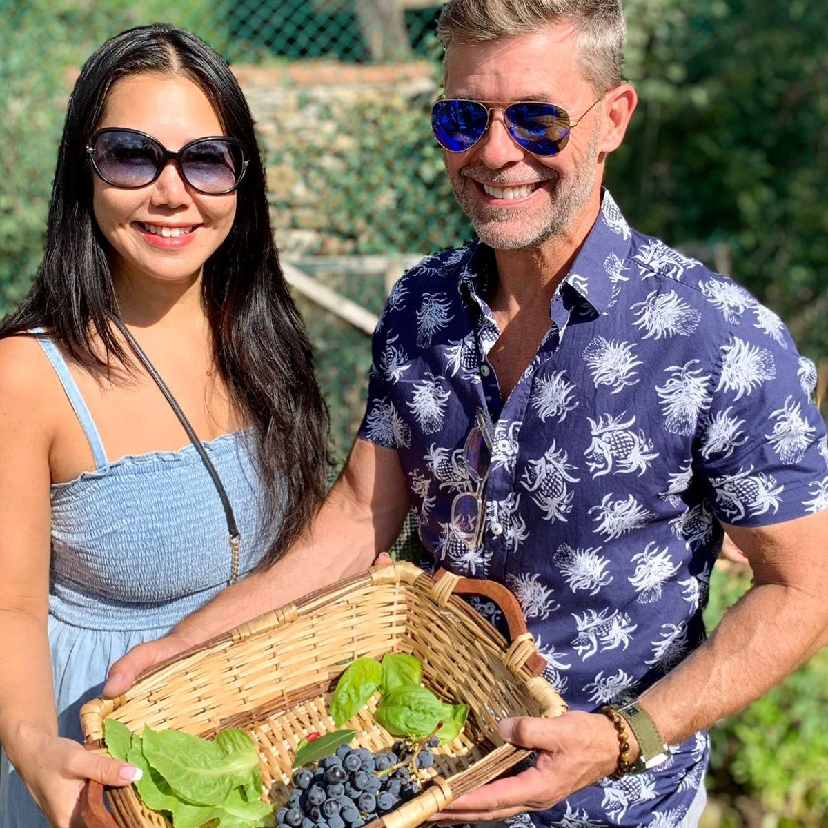 Experience Harvesting Vegetables and Pasta Culinary Class at a Tuscan Villa