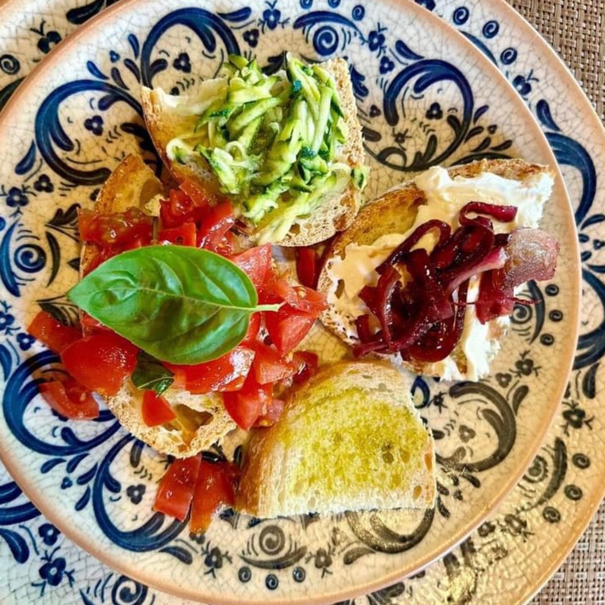 Experience Harvesting Vegetables and Pasta Culinary Class at a Tuscan Villa