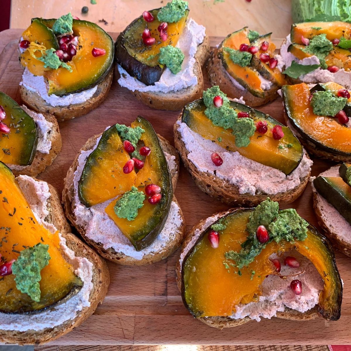 Experience Harvesting Vegetables and Pasta Culinary Class at a Tuscan Villa