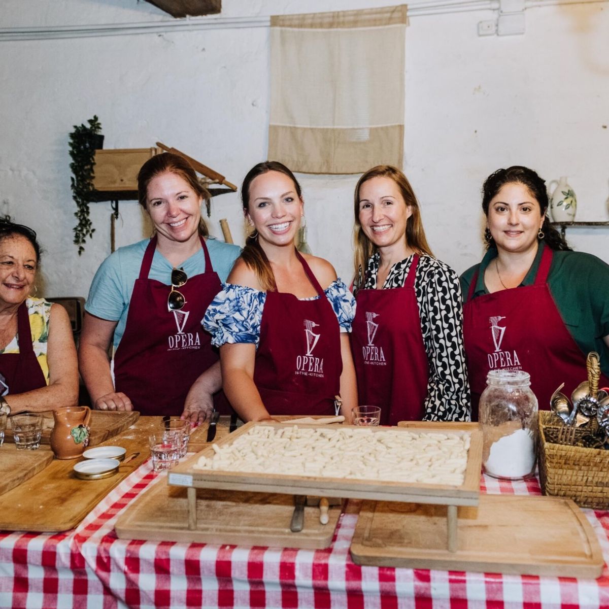 Experience Harvesting Vegetables and Pasta Culinary Class at a Tuscan Villa