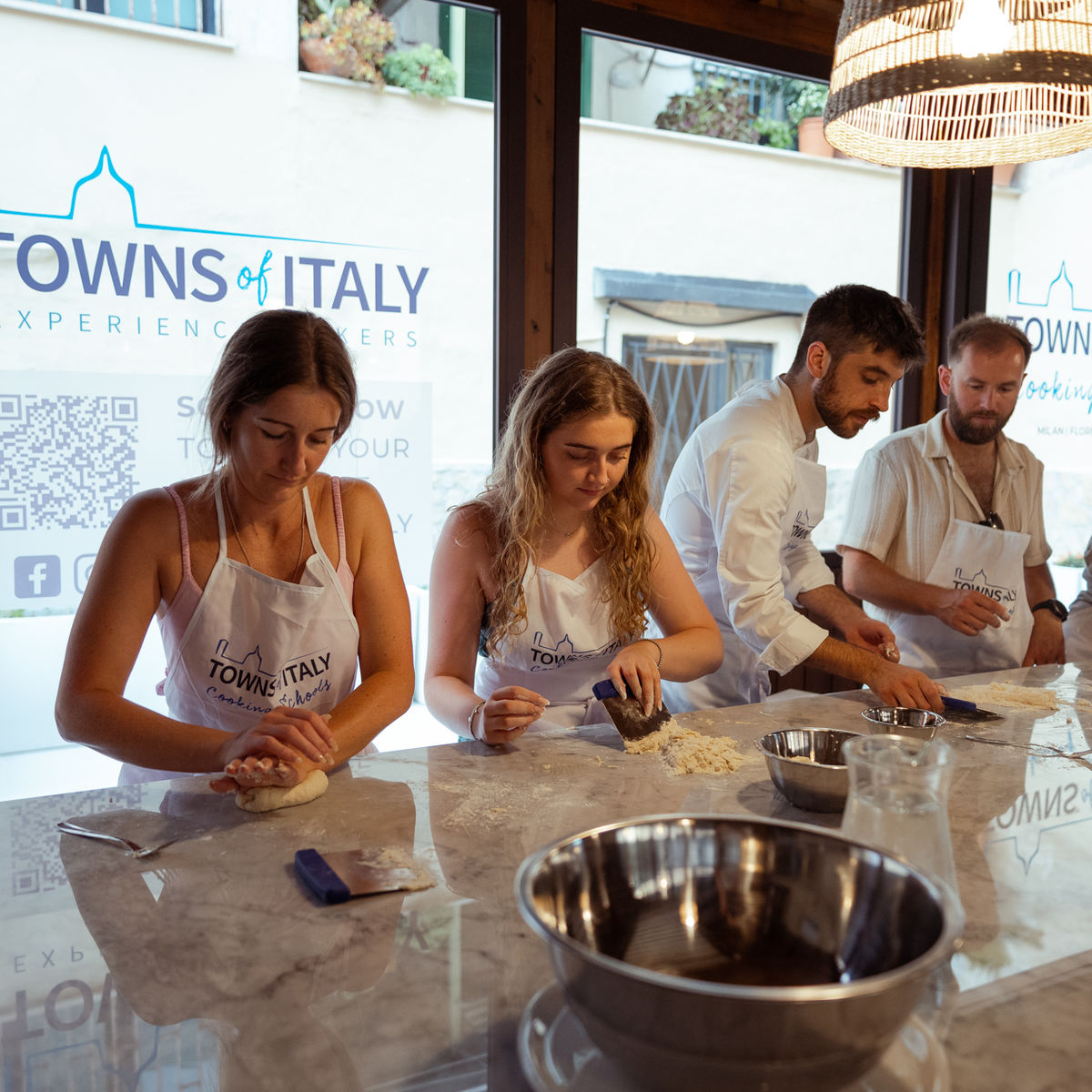 Gelato and Pizza Making Class in Palermo