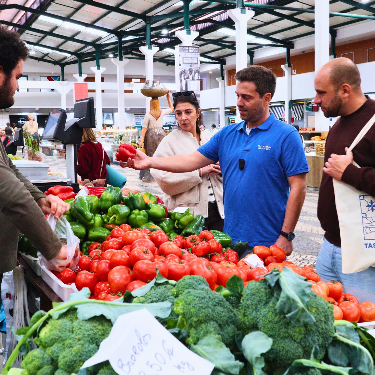 Portuguese Market, Wine & Seaside Cooking Experience in Setúbal