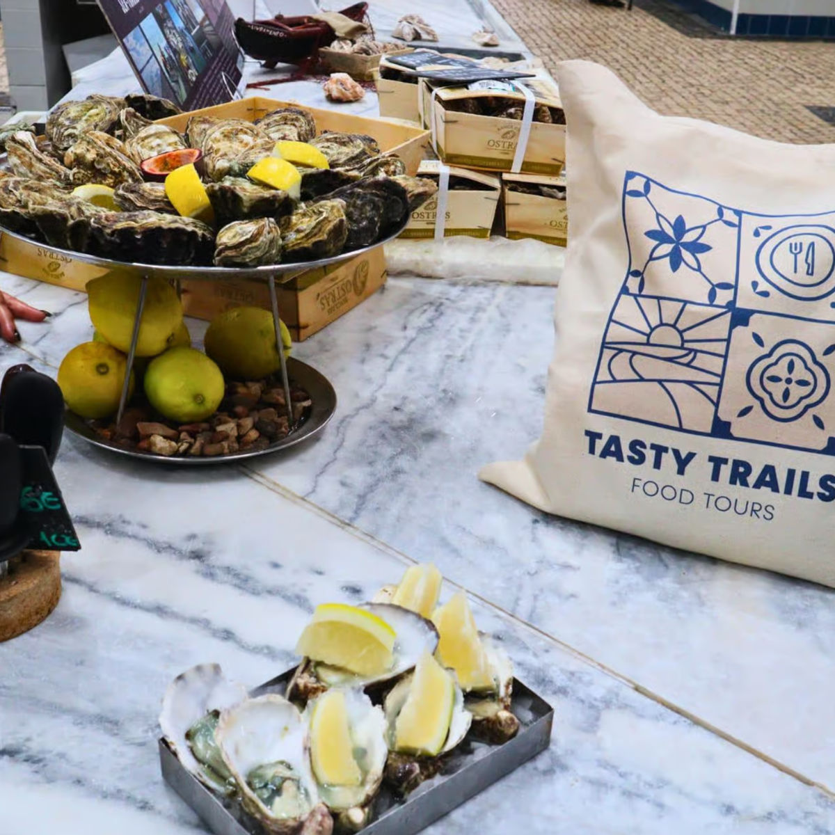 Portuguese Market, Wine & Seaside Cooking Experience in Setúbal