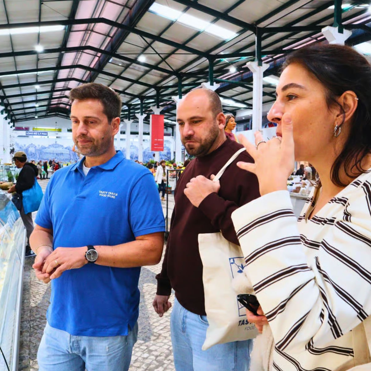 Portuguese Market, Wine & Seaside Cooking Experience in Setúbal