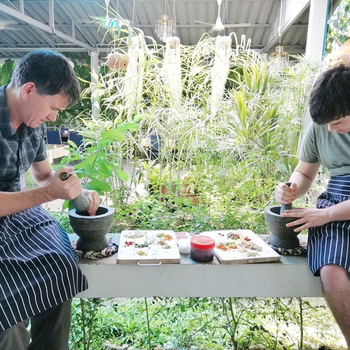 Erleben und verinnerlichen Sie die Magie der authentischen thailändischen Hausmannskost.