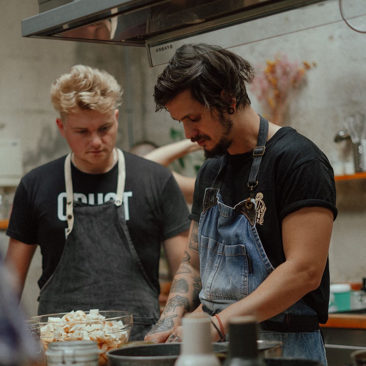 Traditional Prague Cooking and Market Tour Experience