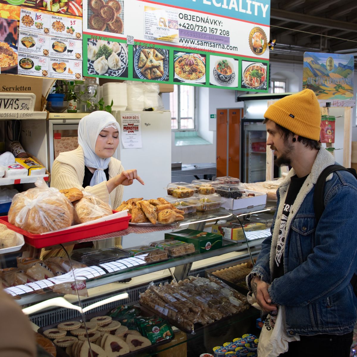Traditional Prague Cooking and Market Tour Experience